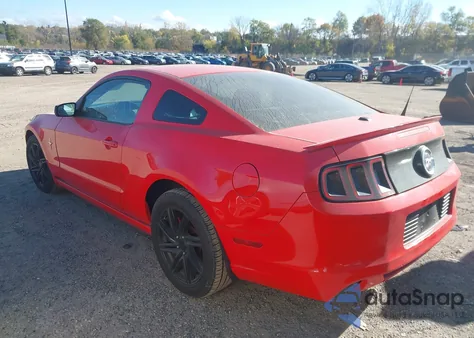 2014 Ford Mustang V6 Premium z USA, uszkodzony, nr VIN 1ZVBP8AM1E5203717